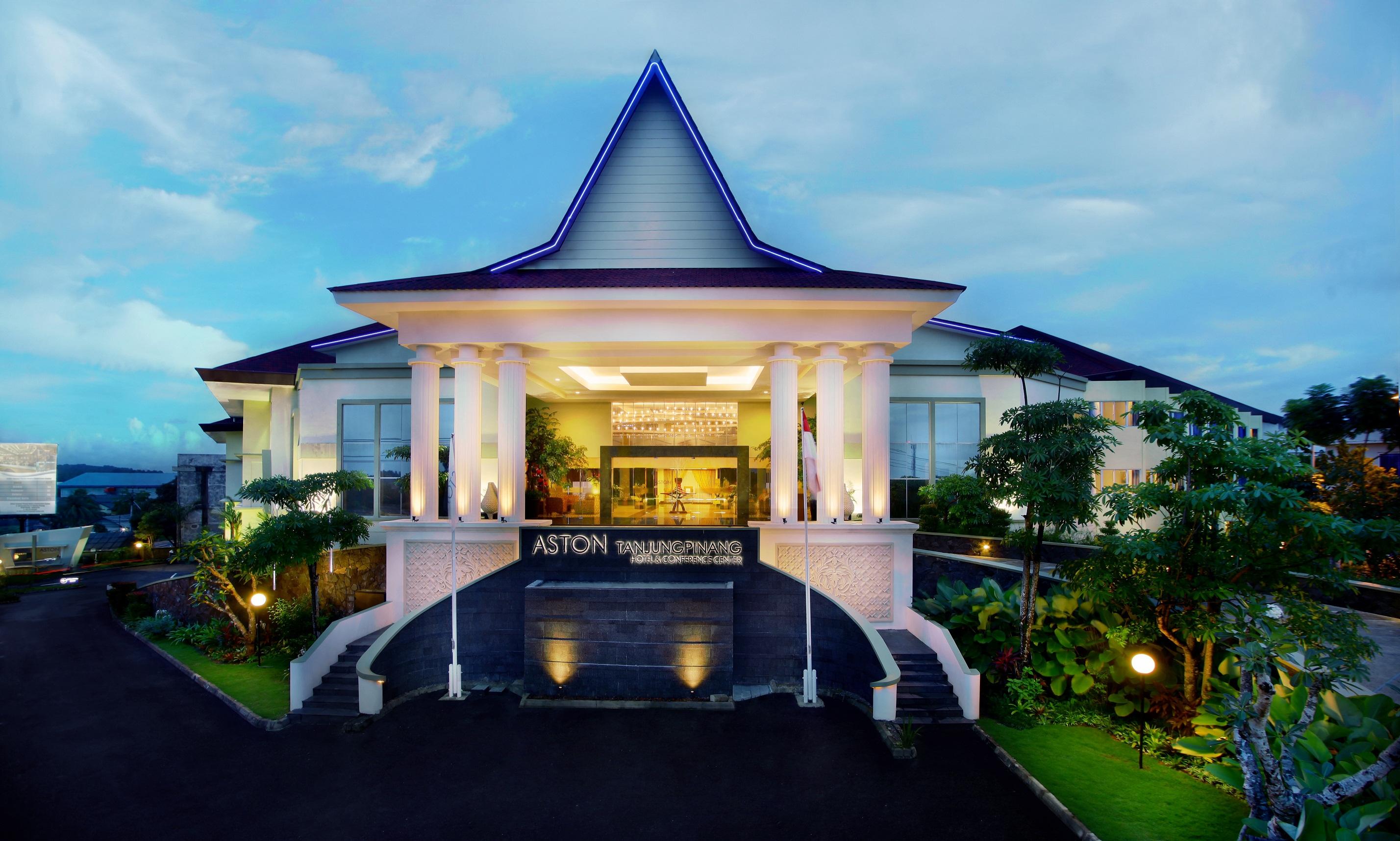 Aston Tanjung Pinang Hotel & Conference Center Экстерьер фото